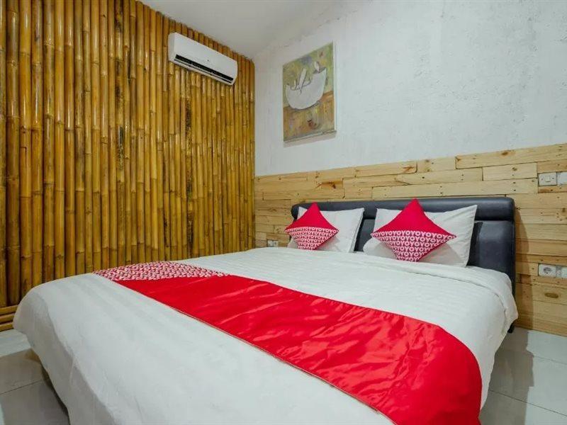 Oyo 2380 Alea Guesthouse Muntilan Eksteriør billede