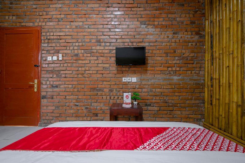 Oyo 2380 Alea Guesthouse Muntilan Eksteriør billede